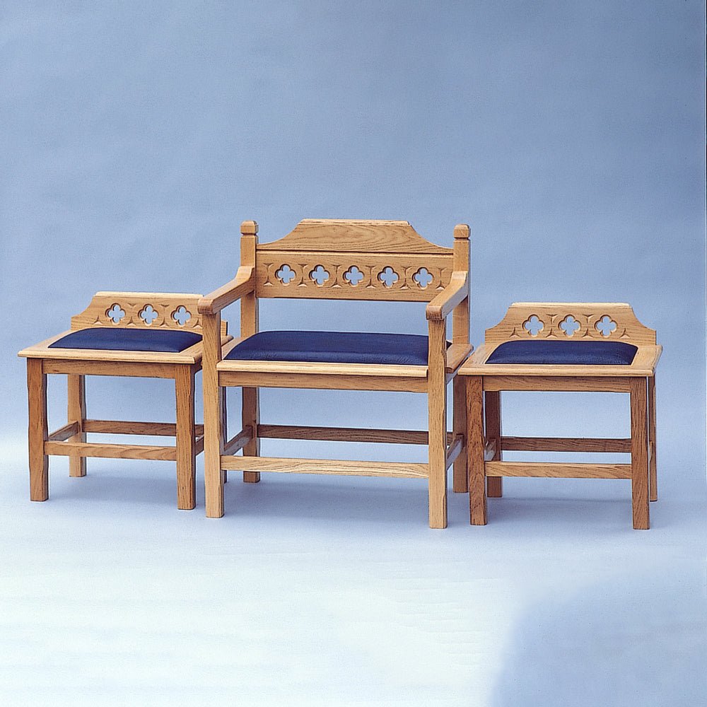 Oak Celebrants Chair - Vanpoulles